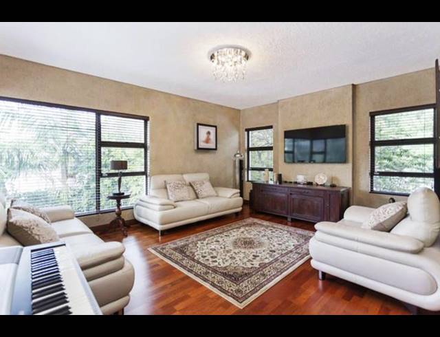 4 BEDROOM HOUSE FOR SALE IN RIVER CLUB